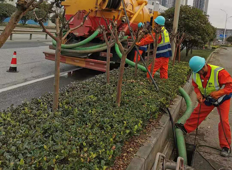天涯镇市政管道清淤